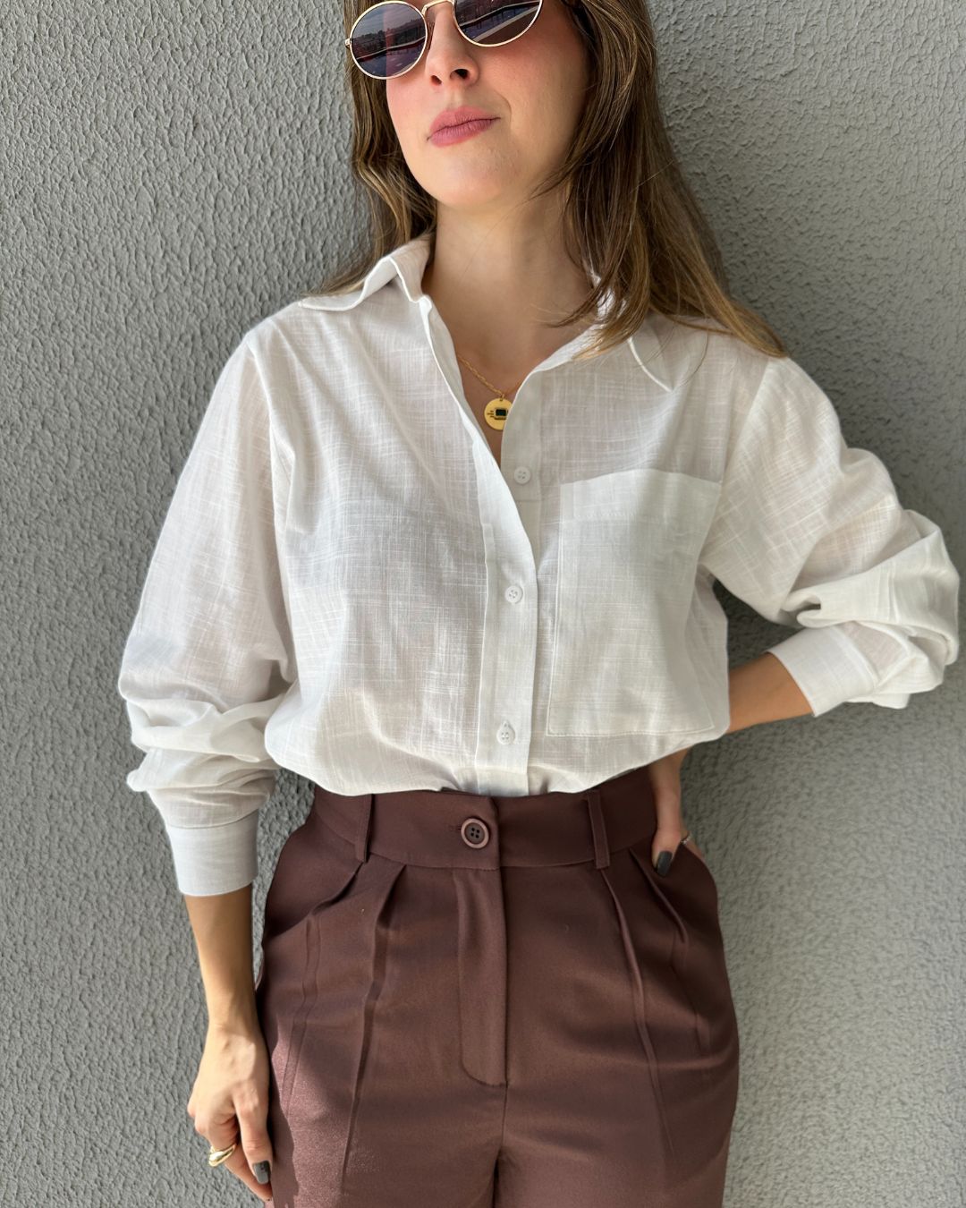 Camisa tradicional branca com bolso frontal branca Jasmim