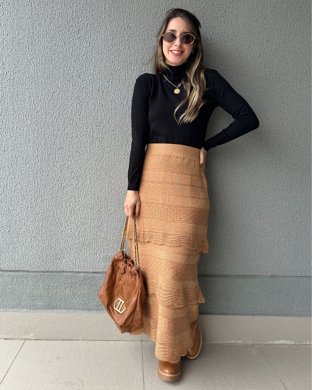 Blusa cacharrel tricô modal gola alta Rolê Lisa preta Lirio