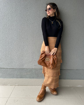 Blusa cacharrel tricô modal gola alta Rolê Lisa preta Lirio