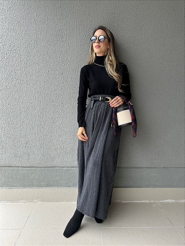 Blusa cacharrel tricô modal gola alta Rolê Lisa preta Lirio