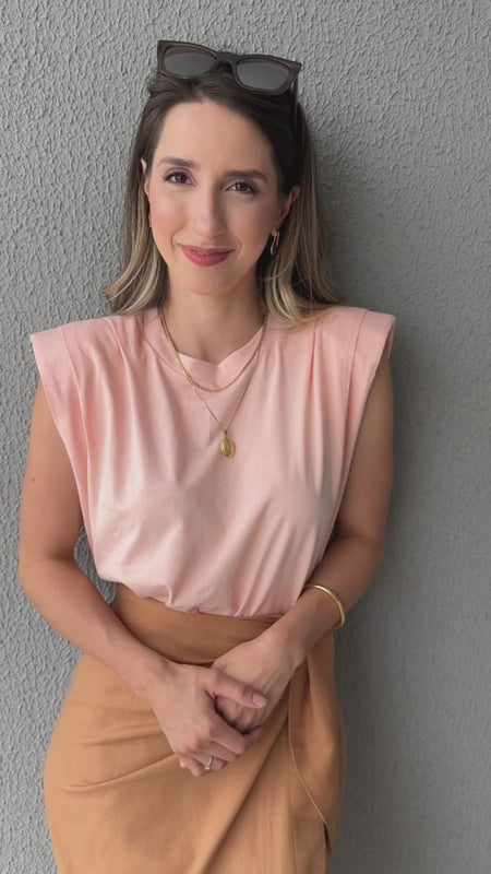 Muscle tee com ombreira laranja claro Banana